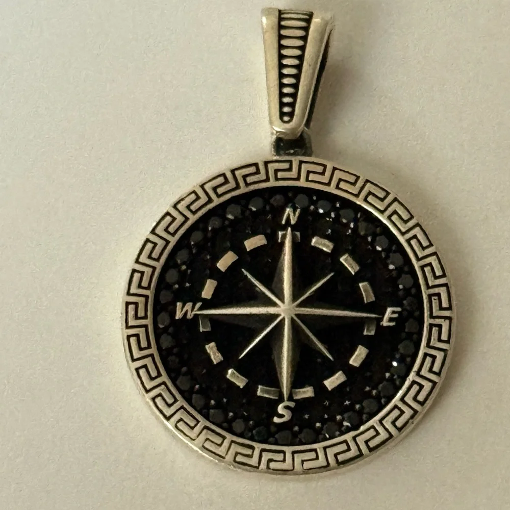 925 Sterling silver compass unisex pendant